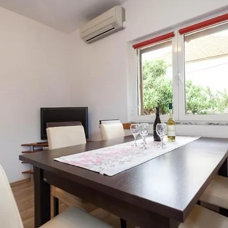 House In With Sea View, Terrace, Air Conditioning, Wi-fi 3* Pakoštane