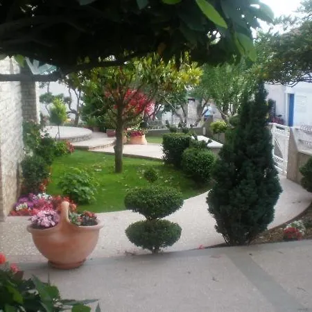 House In With Sea View, Terrace, Air Conditioning, Wi-fi Hotel Pakoštane